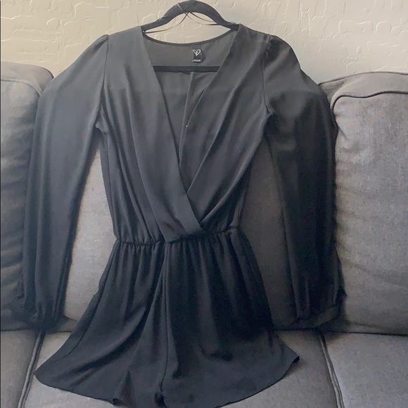 Romper - Picture 2 of 3